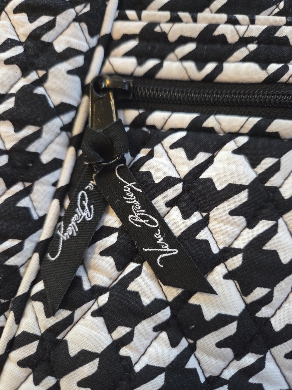 Vera Bradley Black & White Quilted Houndstooth Crossbody - Picture 3 of 10